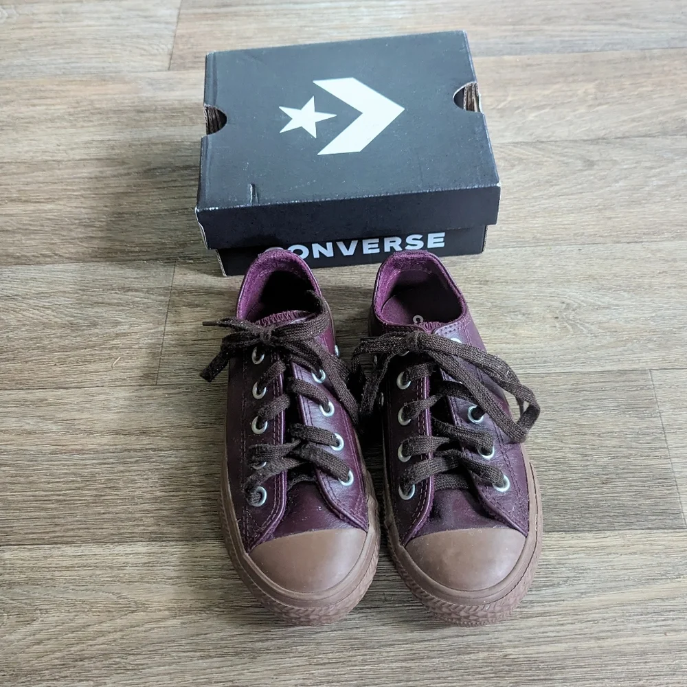 Converse All Stars Kids Youth Leather Burgundy Low Top Shoe Size 12